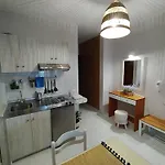 Ardani Bay アパート