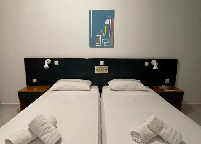 Ardani Bay アモピ